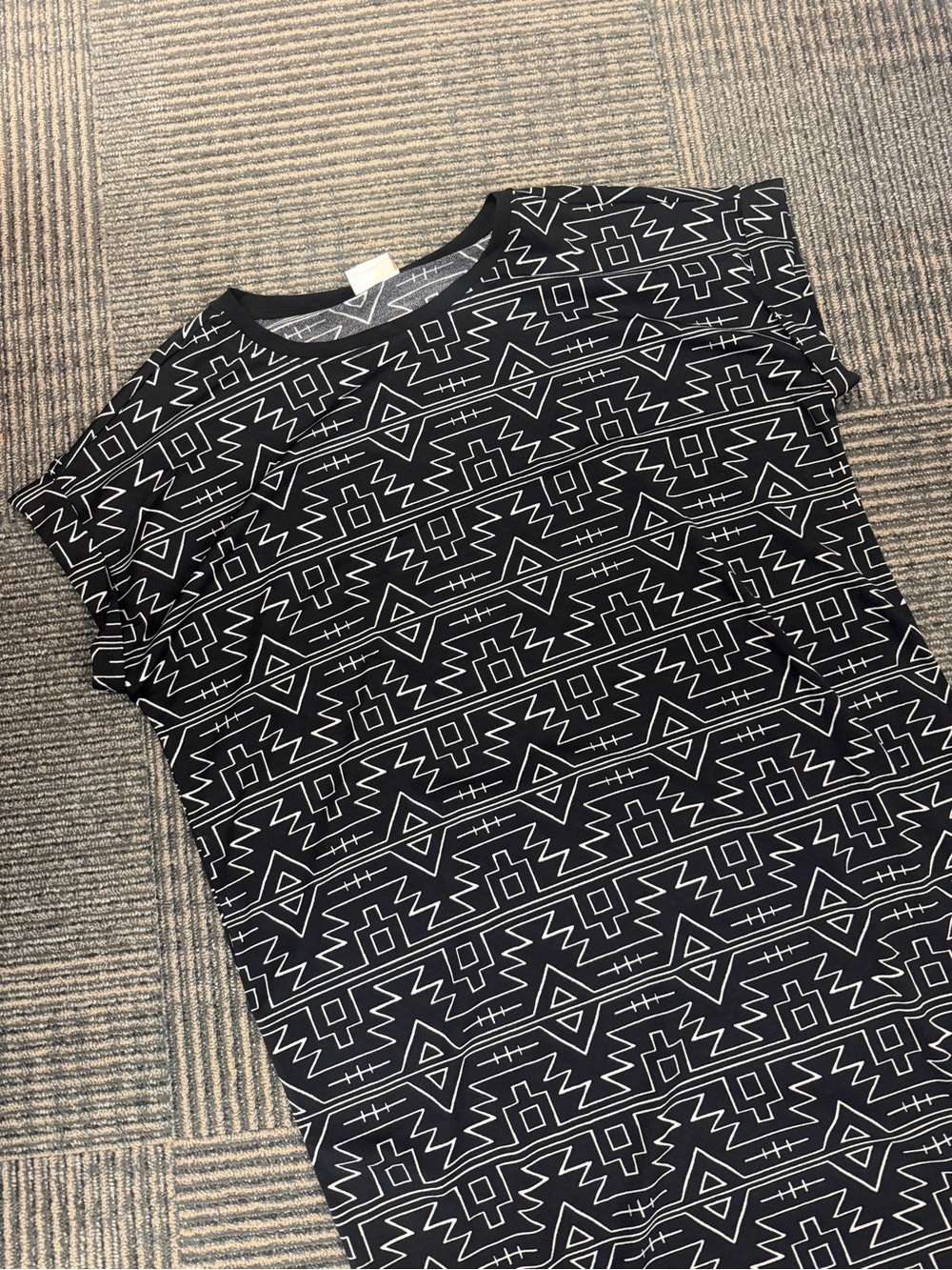 NWT LuLaRoe Chelsea Black White Aztec Dress Sz Large